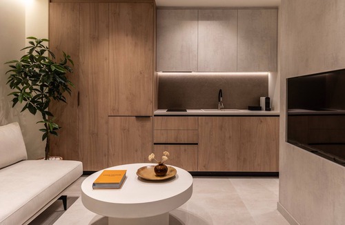 Piraeus House | Urban Studio 2 by Fasma Suites