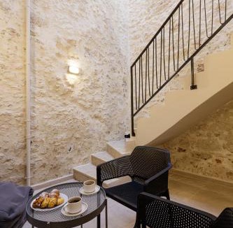 Old Town Rethymnon Apartment | V77 Seafront Suites