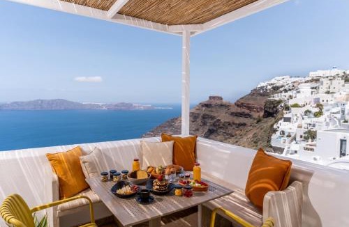 Firostefani Apartment | Vacay Suites