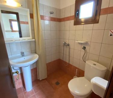 Katsarou Apartment | Valmas Village Apartments pool&bar