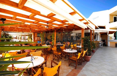 Kalamaki Hotel | Vanessa Hotel
