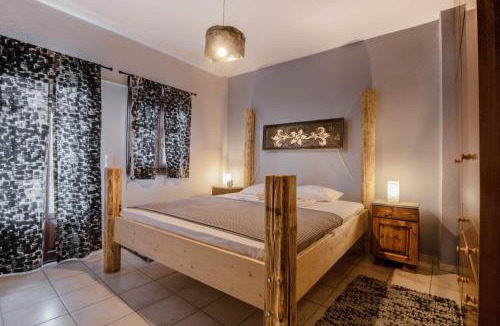 Trikala Apartment | Varousi.Traditional house in old town of Trikala 1