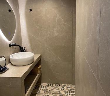 Lichada Hotel | VASILAS Luxury Rooms & Suites