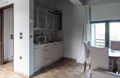 Mesaia Trikala Apartment | Vathyskia Guesthouse
