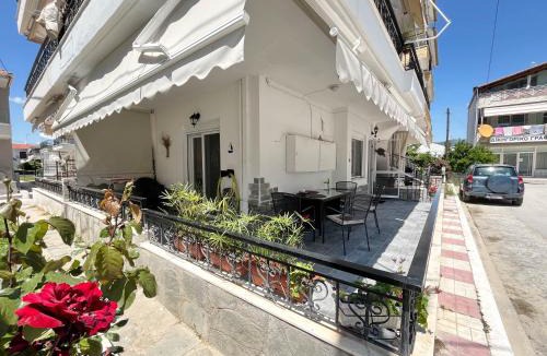 Paralia Ofryniou Apartment | Veranda Apartment Paralia Ofriniou