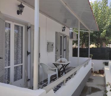 Scala Apartment | Victory's house, 3min walk to Skala's sandy beach