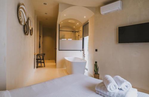 Plomari Apartment | Viento Luxury Apartments - Steps from the Beach