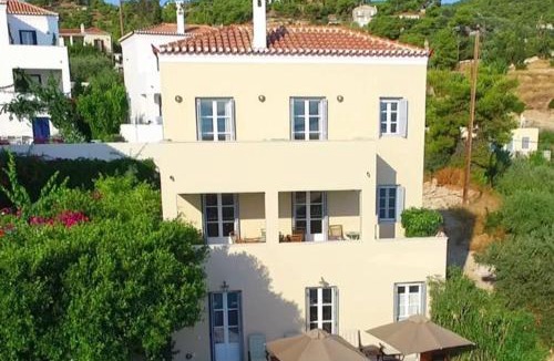 Spetses House | View-topia Amazing View, Private Pool, Close to the center.