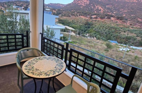 Himare Hotel | Vila Mana's