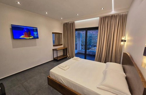 Himare Hotel | Vila Mana's