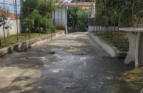 Shkoder Villa | Vila Shqipnia 1 min to the center of shiroka. Lake view .