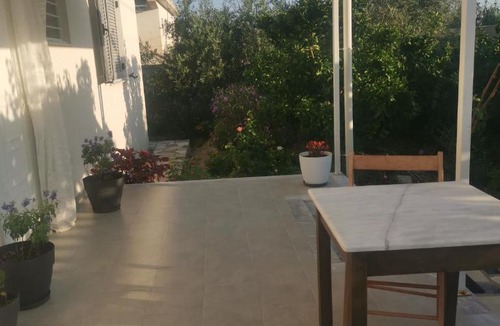Mbrostar-Urë Villa | Villa 2015