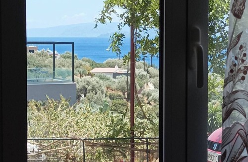 Agios Nikolaos Town Villa | Villa Amalia #4, Sunny studio for 3