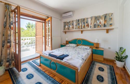 Thermi House | Villa Ampelos