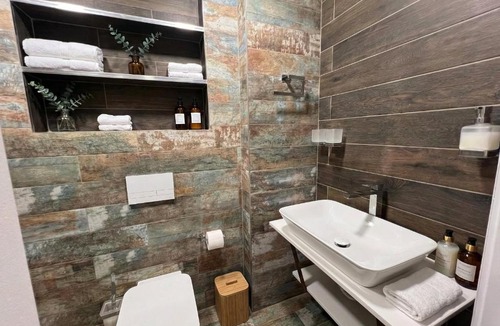 Qender Apartment | Villa Behar - Beachfront Apartment