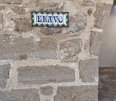 Amoopi House | Villa Bravo