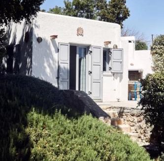 Aegina Town Villa | Villa Calypso, idyllique villa avec piscine et vue mer