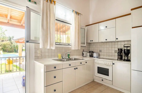 Agios Georgios Villa | Villa- Cassandra n500meters from the beach.