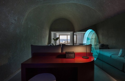 Firostefani Villa | Villa Cloud/heated plunge pool, caldera view