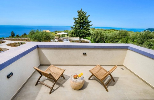 Agios Nikitas Villa | Villa Cypressa by Villa Plus