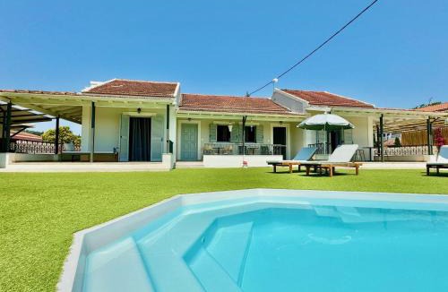 Sidari Villa | Villa Doramarie Sidari with private pool by DadoVillas