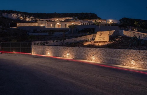 Agia Marina Villa | Villa en cueva Limnionas Infinity