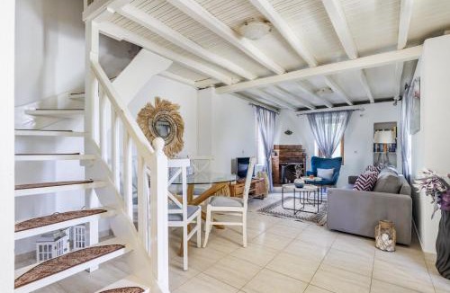 Skopelos Town Villa | Villa Fotini Kalivi in Raches