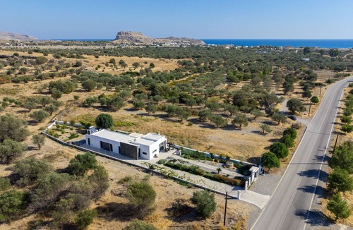 Archangelos House | "Villa Galini" by Interhome