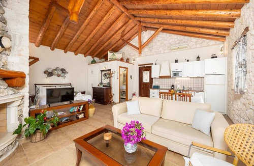 Vlachopoulatika Villa | Villa Gallini - One Bedroom Villa, Sleeps 2