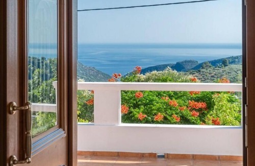 Skopelos Town Villa | Villa Glafki - Three Bedroom Villa, Sleeps 7