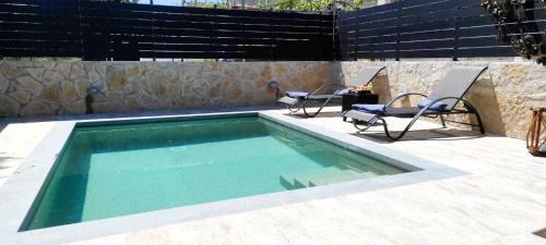 Katomerion House | Villa Iliogioma Stone Villa with Pool in Meganisi Island
