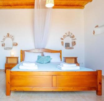 Parikia House | Villa Ioanna for 10 - AllParos Villas