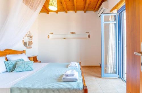 Parikia House | Villa Ioanna for 10 - AllParos Villas