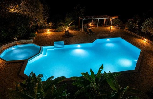 Agios Ioannis Apartment | Villa Irini Ocean View 2-bedroom apartment with AC in charming Fryni