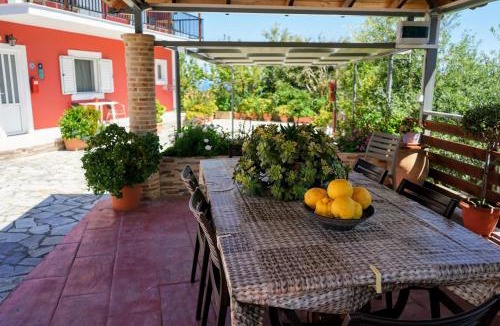 Xirokastello Apartment | Villa Levante
