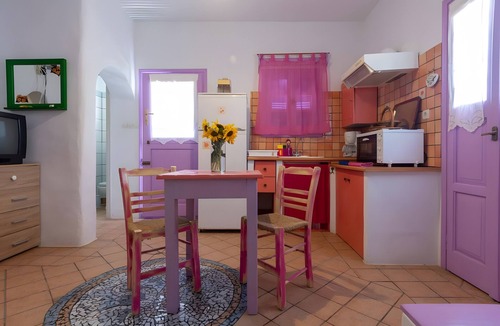Aegiali Villa | Villa 'Lila' with Sea View, Wi-Fi and Air Conditioning