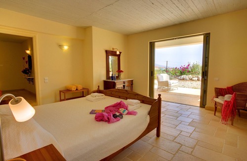 Karavados Villa | Villa 'Litorina Ideales Resort' with Sea View, Wi-Fi and Air Conditioning