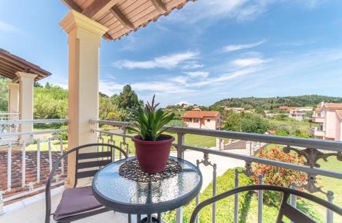 Peroulades Apartment | Villa Logas
