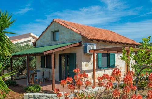 Kambanion House | Villa Mathea - Kreta - Große Luxusvilla mit privatem Pool - Zentrale aber ruhig by Interhome