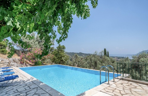 Lygia Villa | Villa 'Melikokia' with Sea View, Wi-Fi and Air Conditioning