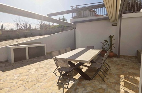 Eretria Villa | Villa Merimonti The horizon between sea and mountains