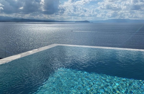 Chania Villa | Villa Nefelia -Luxury 4BR Villa w/Infinity heated Pool/Jacuzzi & Sea View