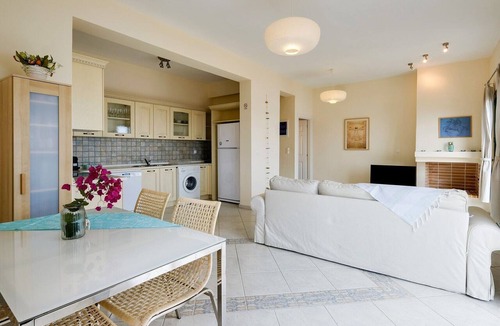 Livadi House | Villa on Arcadian Coast near Kissakas Beach