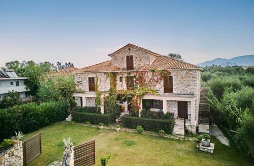 Porto Koukla Apartment | Villa Pounente Apartments - 300m from the beach, by ZanteWize