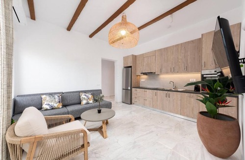Paralia Kourna Villa | Villa Remezzo - Eight Bedroom Villa, Sleeps 18