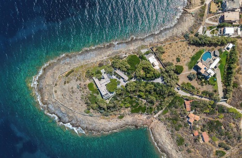 Ormos Agiou Ioannou Apartment | Villa Scorpio, Seafront Luxury & Infinity Pool