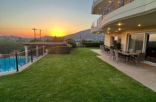 Palaia Fokaia House | Villa Selene, Luxury Villas in Anavyssos