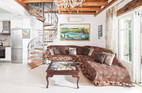Peroulion Villa | Villa Siorra - Two Bedroom Villa, Sleeps 5