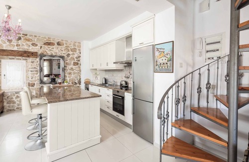 Peroulion Villa | Villa Siorra - Two Bedroom Villa, Sleeps 5