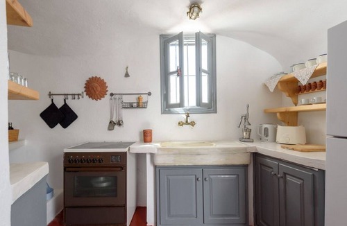 Emporio Villa | Villa 'Sun Wind Santorini' with Private Pool, Wi-Fi and Air Conditioning